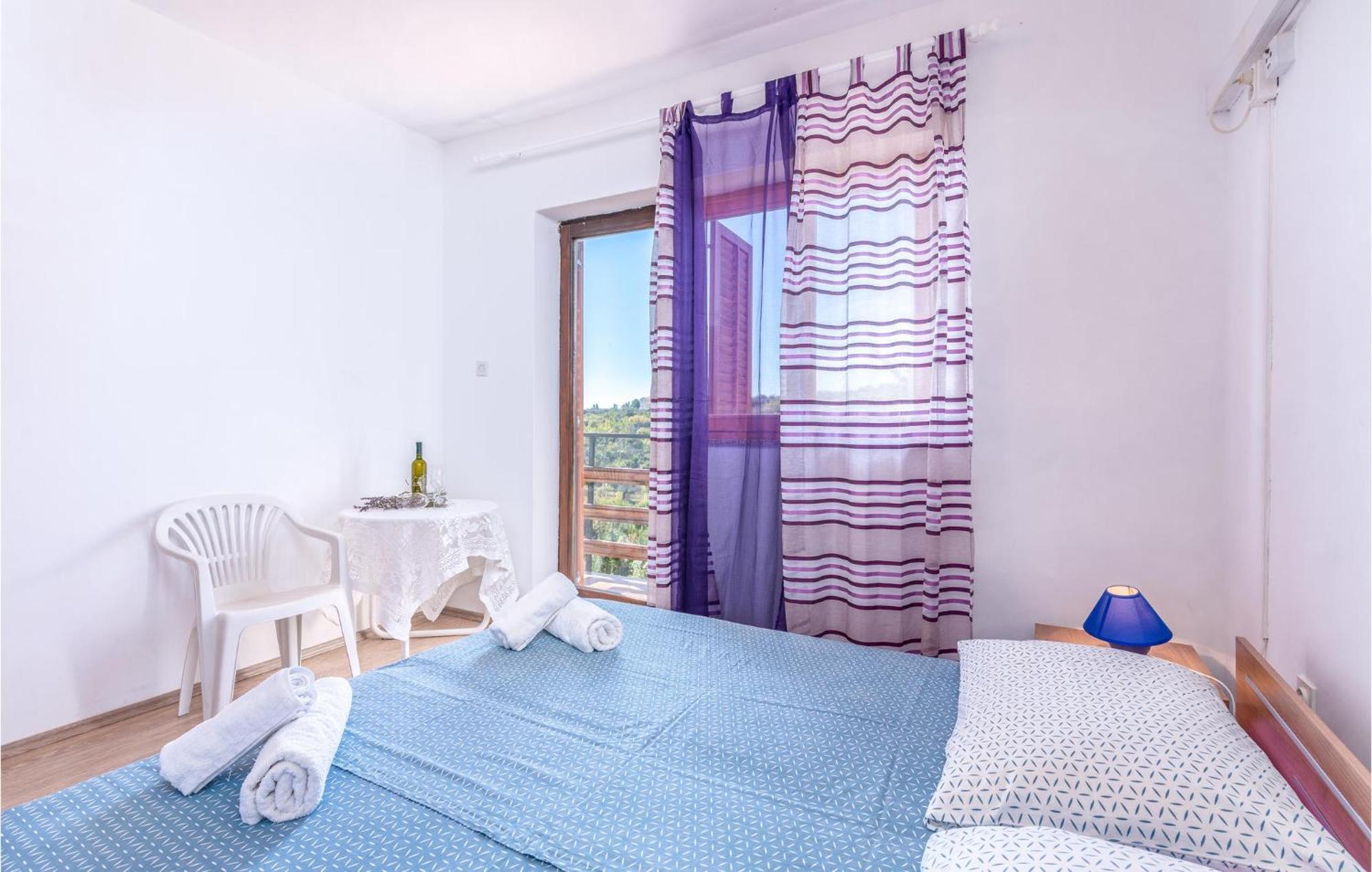 3 Bedroom Nice Apartment In Krk Krk Town Buitenkant foto